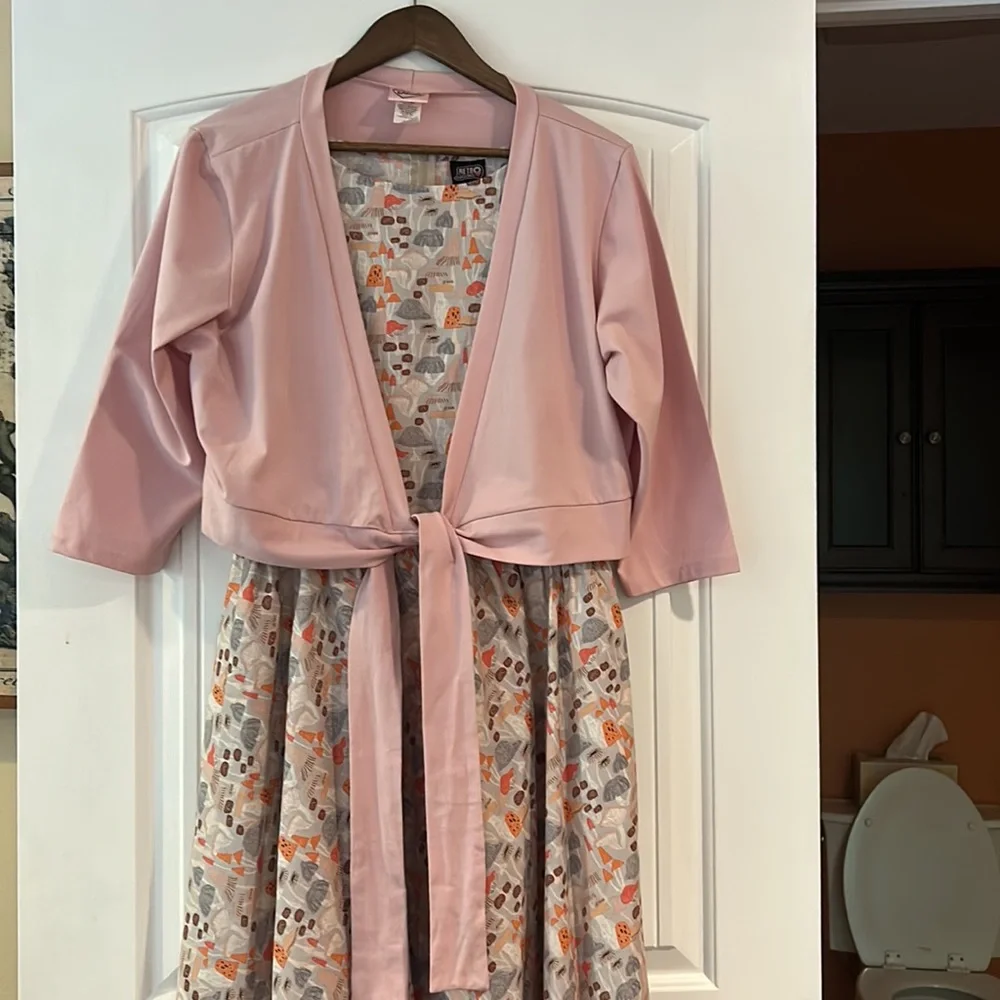 Retrolicious Mushroom Pocketed Dress With Pink Wrap Cardigan - Picture 2 of 15
